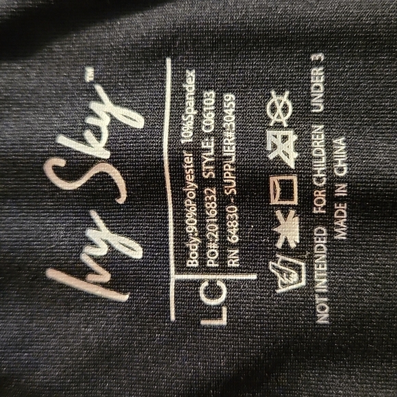 Girls dance spandex shorts and tank top - Picture 5 of 5